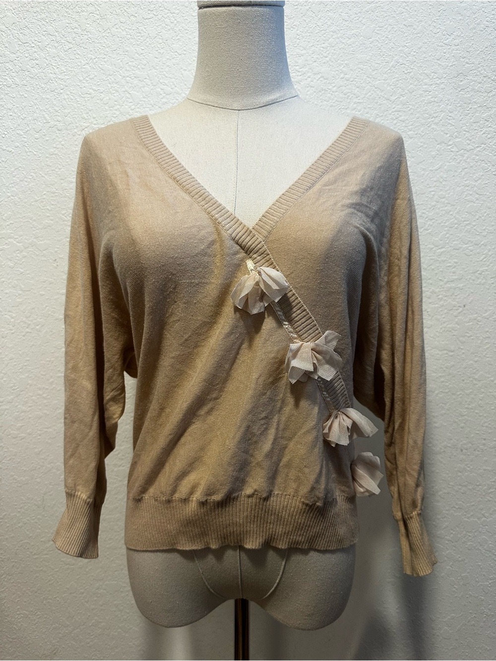 Jill Stuart Beige V-Neck Sweater with Ribbon Flower Accents